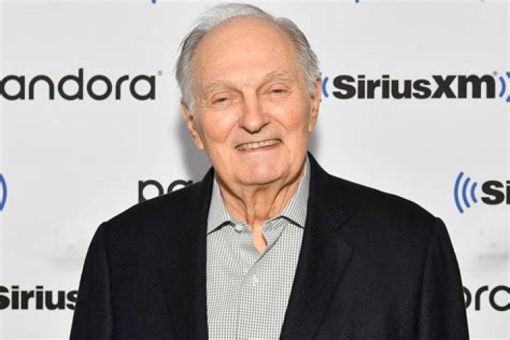Alan Alda, star of TV’s antiwar comedy ‘M*A*S*H,’ hailed for 60year