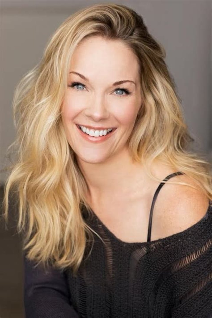 Andrea Anders Biography, Height & Life Story Super Stars Bio