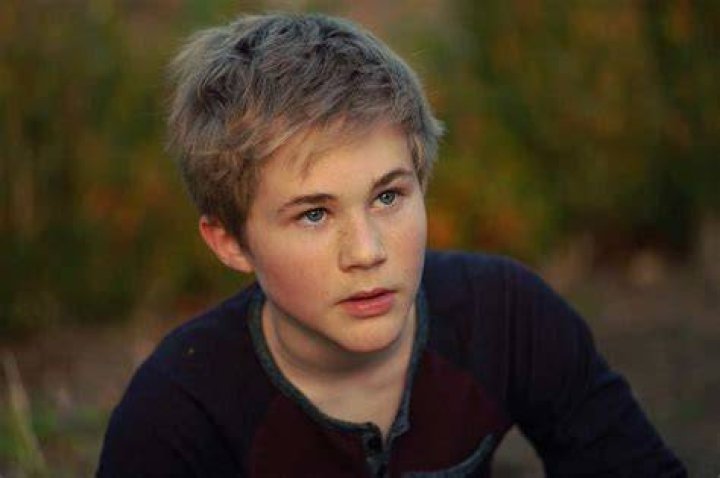 Casey Simpson Age, Net Worth, Girlfriend, Family, Height and Biography