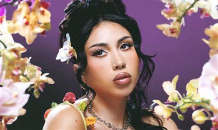 cuteeee in 2020 Kali uchis, Kali, Female artists