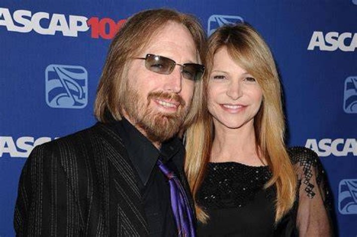 Dana York Bio, Facts, Family Life of Tom Petty’s Wife