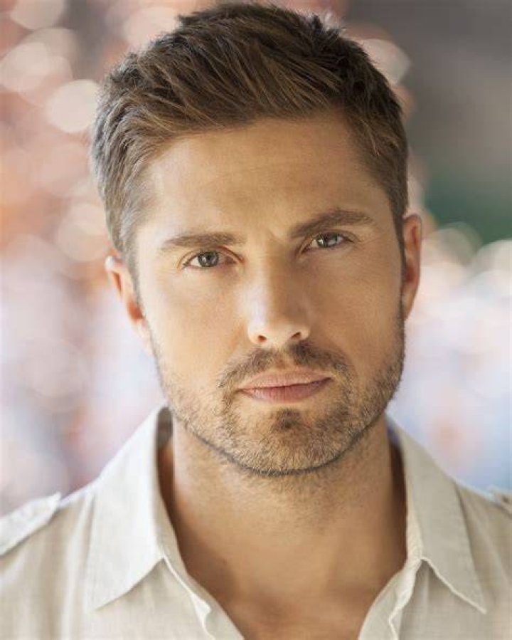 Eric Winter Actor CineMagia.ro