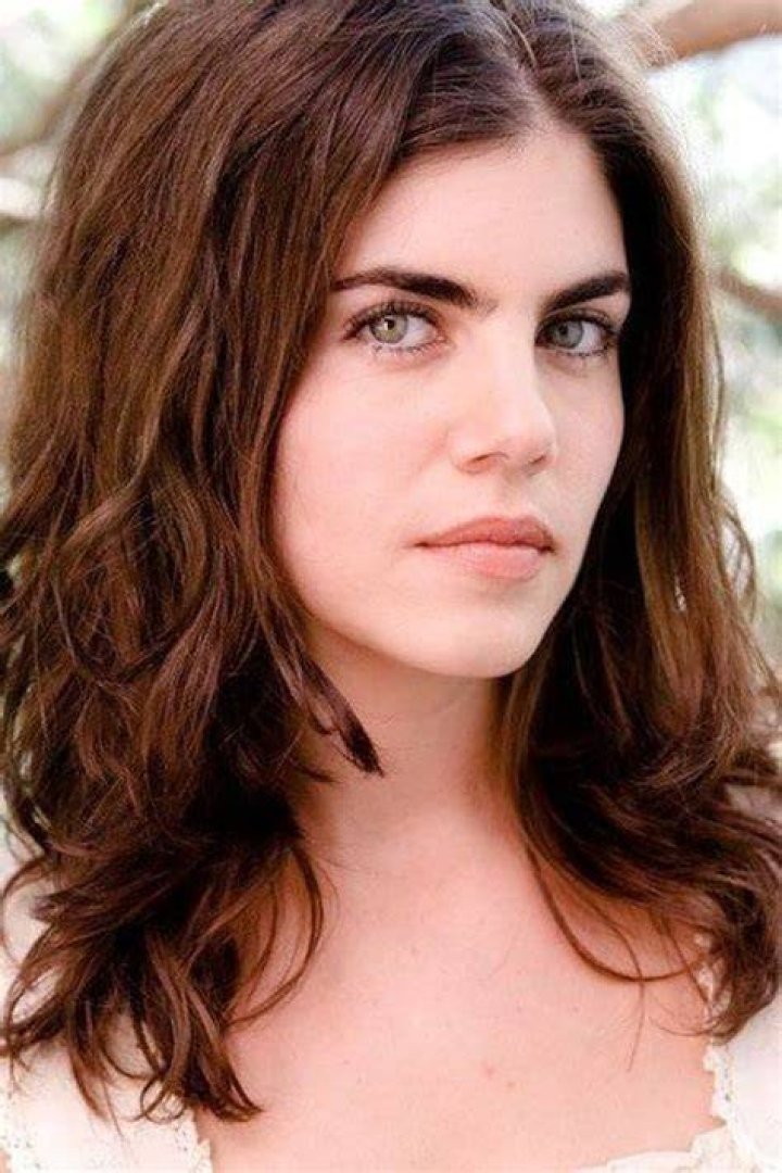 Fame Lea Moreno Young net worth and salary estimation Nov
