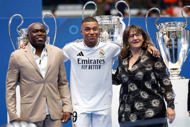 Fayza Lamari Age, Kylian Mbappé's Mother, Net Worth 2023