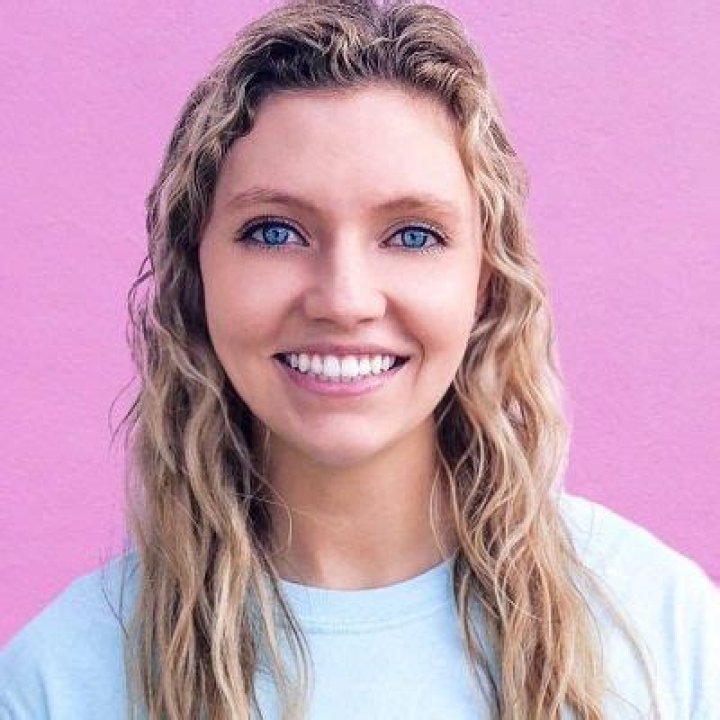 Grace Sharer Bio Age, Wiki, Net worth, Brother, Height, Boyfriend?