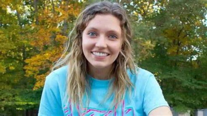How old is Grace Sharer right now?