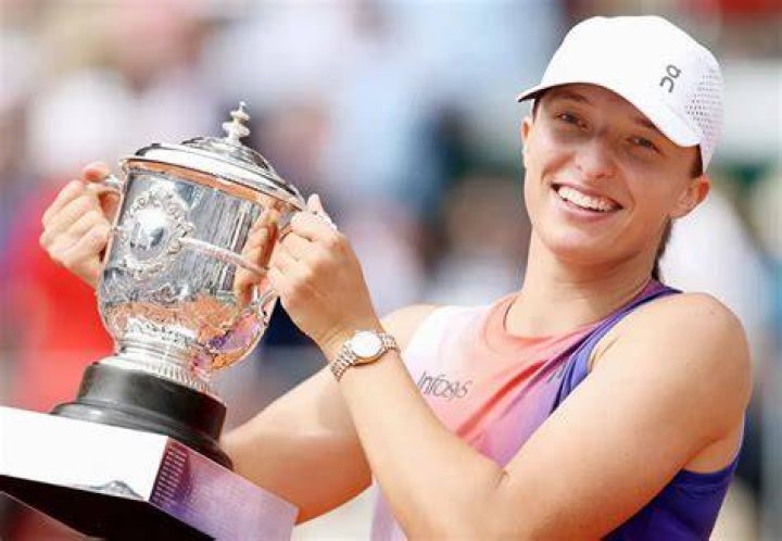 Iga Swiatek Height, Age, Weight, Trophies Sportsmen Height