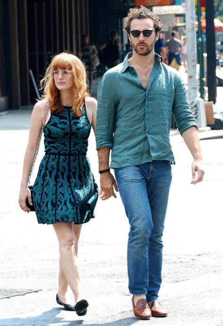 Jessica Chastain and husband Gian Luca Passi steps out on chilly