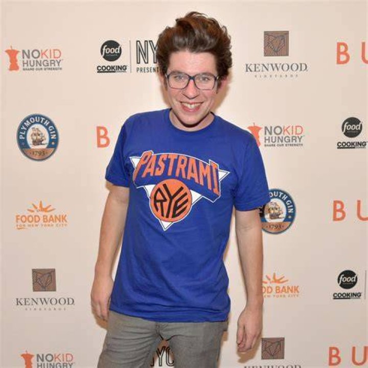 Justin Warner Net Worth 2022/2021, Salary, , Bio, Family, Career, Wiki