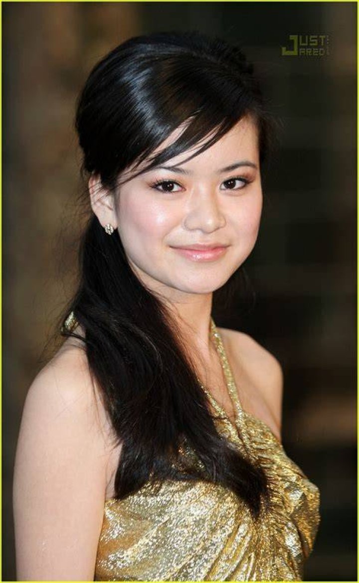 Katie Leung Rocks Runway Fashions Photo 471641 Photos Just Jared