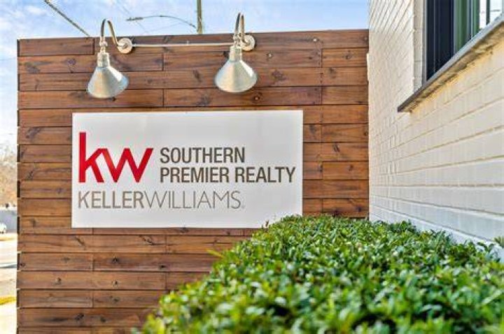 Keller Williams Gets Holidazed & Amused In Exclusive Interview [Watch]