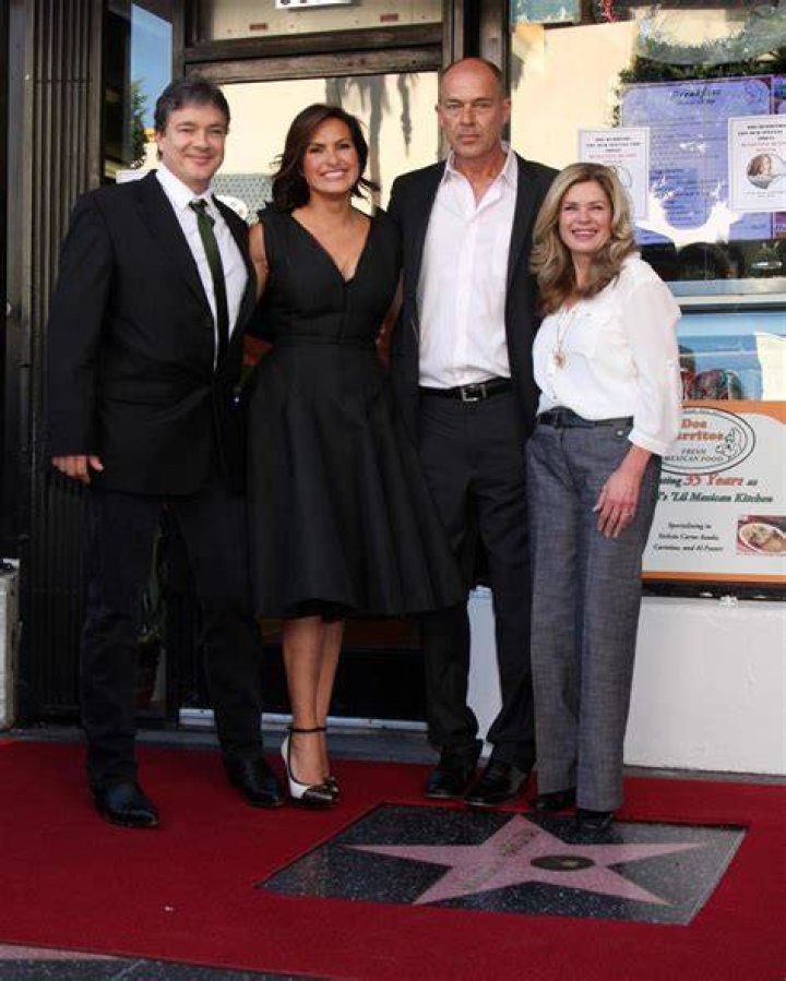 LOS ANGELES, NOV 8 Zoltan Hargitay, Mariska Hargitay, Ellen Siano