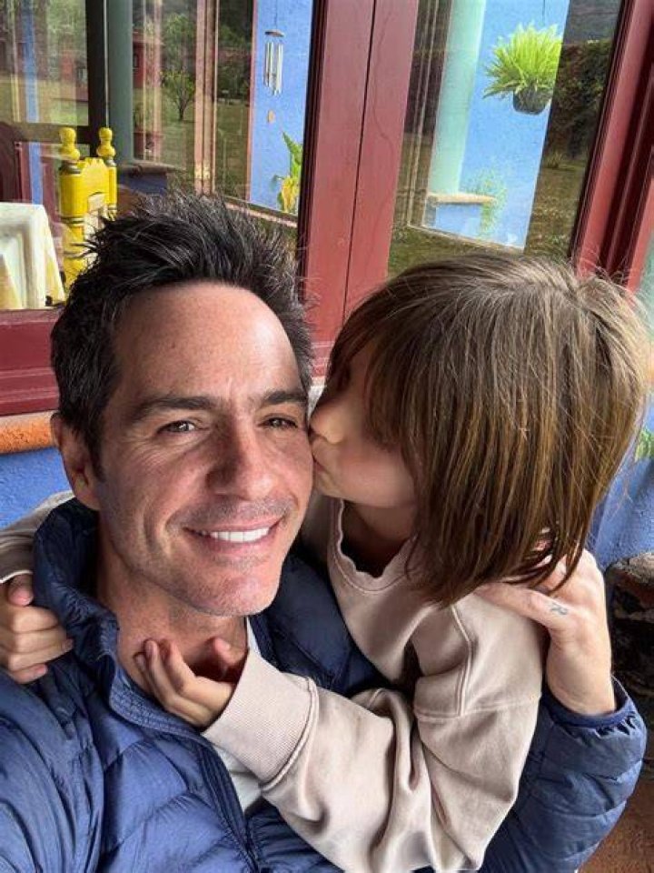 Mauricio Ochmann celebra su cumpleaños 42 con desgarrador mensaje