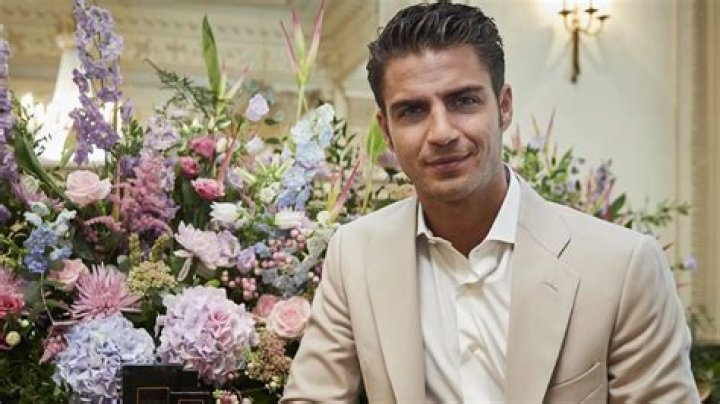 Maxi Iglesias tiene un nuevo amor