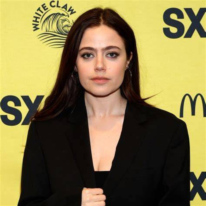 Molly Gordon in Winning Time The Rise of the Lakers Dynasty [S1E12022