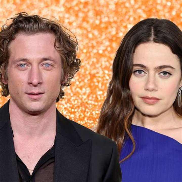 Molly Gordon Wiki Reveals Boyfriend At Age 22! Subtly Heart Melting