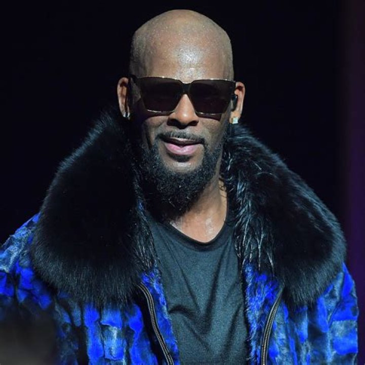 R. Kelly's Former Girlfriend Azriel Clary is Finally Back with her