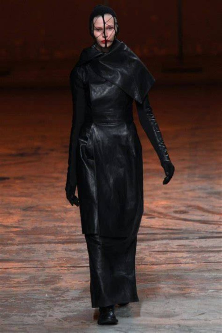 Rick Owens Fall 2012 &mdash; Runway Photo Gallery &mdash; Vogue Vogue