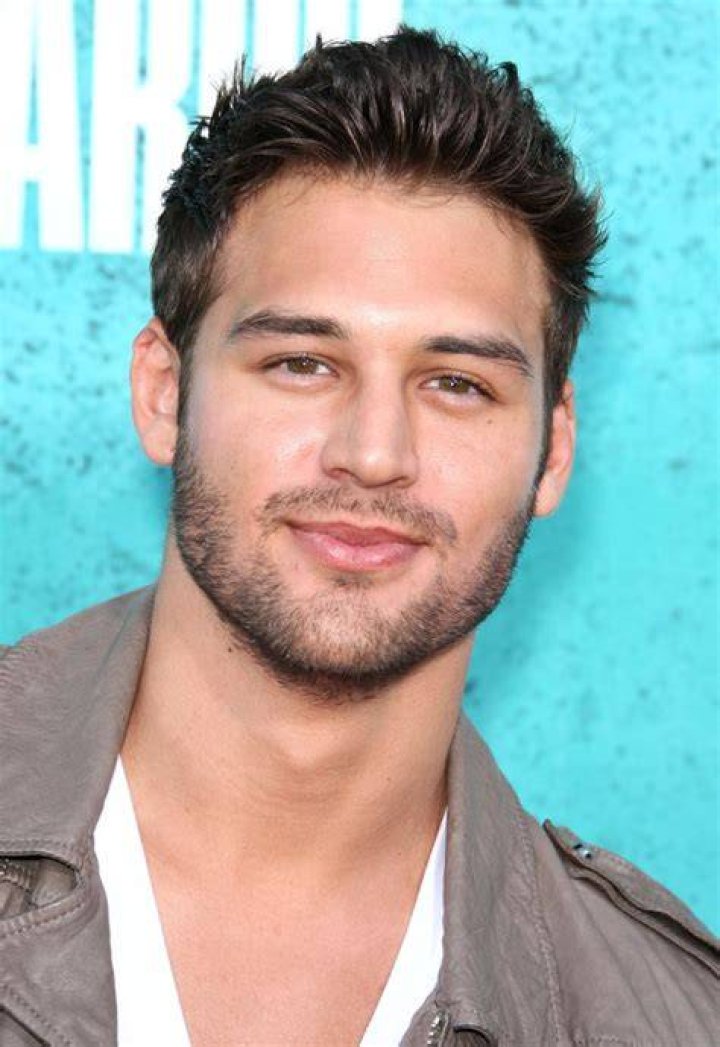 Ryan Guzman Photos Photos 2012 MTV Movie Awards Arrivals Zimbio