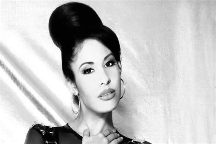 Selena Quintanilla Measurements, Net Worth, Bio, Age, And Family