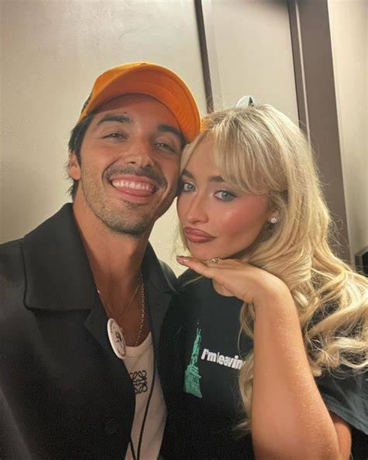TAYLOR ZAKHAR PEREZ en Instagram “They’re both named “Billy Bob