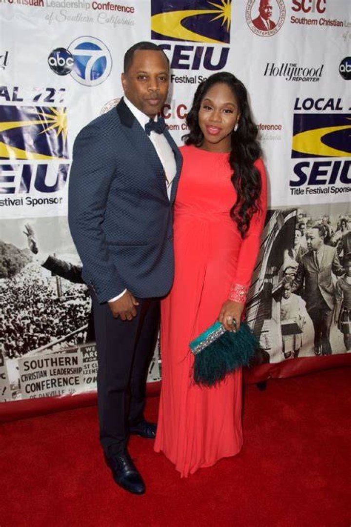 Tour&eacute; Roberts Age, First Wife, Net worth, Sarah Jakes, Father, Books, Wiki