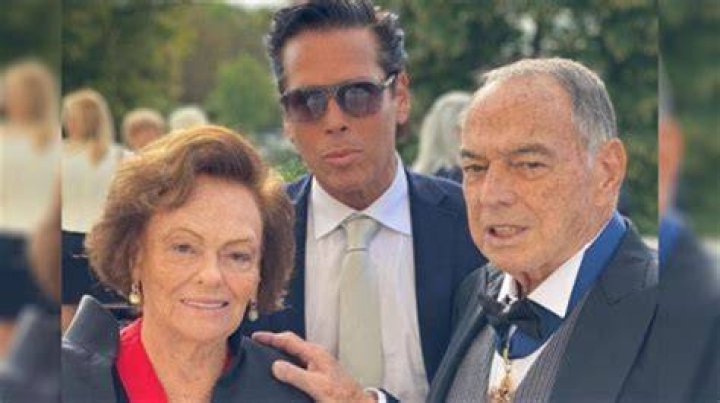 Unveiling Roberto Palazuelos' Age Impact on Career & Notable